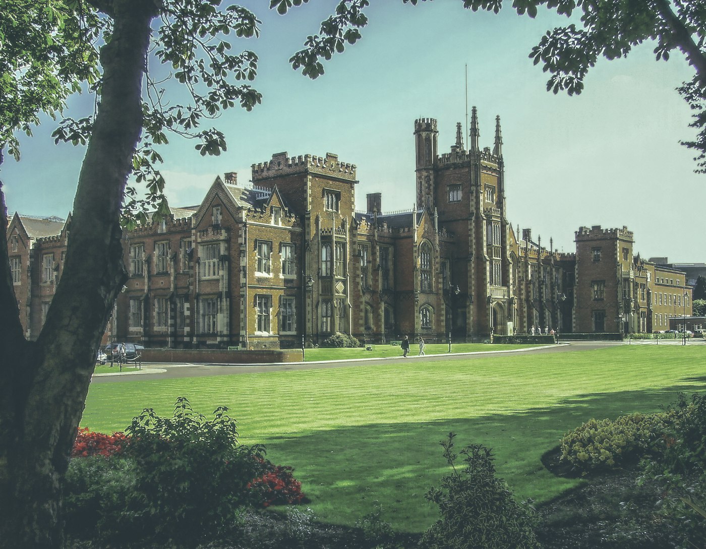 Departmental building